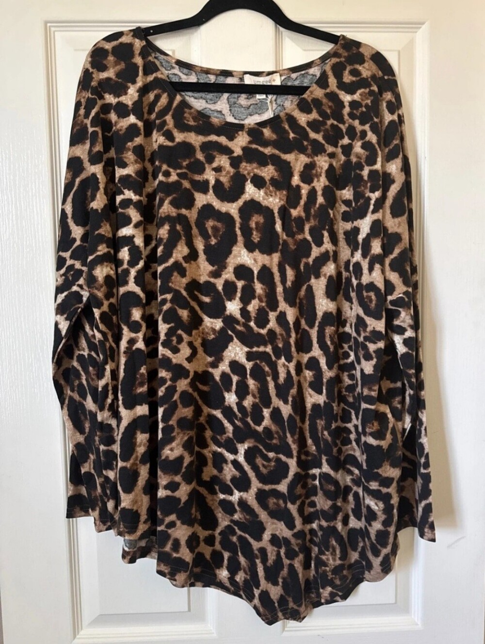 NWT - umgee Leopard Top